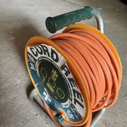 Tower Power Cord Reel with 100' Cord & 3 Outlets. 100 fit 