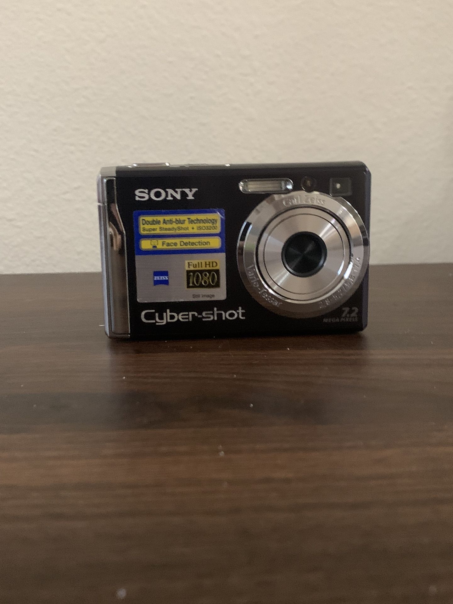 Sony Cyber-Shot 7.2pixels Camera