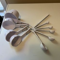 Pioneer Woman Measuring Spoons (Never Used) for Sale in Cmbrlnd Frnce, TN -  OfferUp