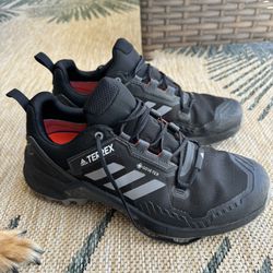 Adidas Terrex AX4 Hiking Shoes With goretex 