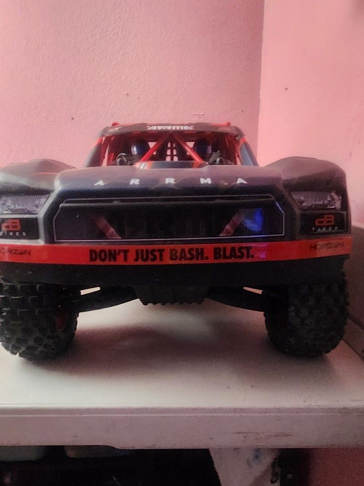Arrma Mojave 6s