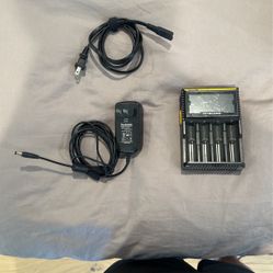Nitecore D4 battery charger