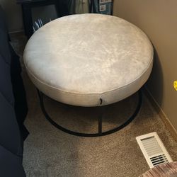 Mor Furniture Ottoman Stool