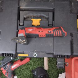 Milwaukee 2426-20 M12 Multitool
