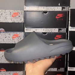 Adidas Yeezy Slide Grey