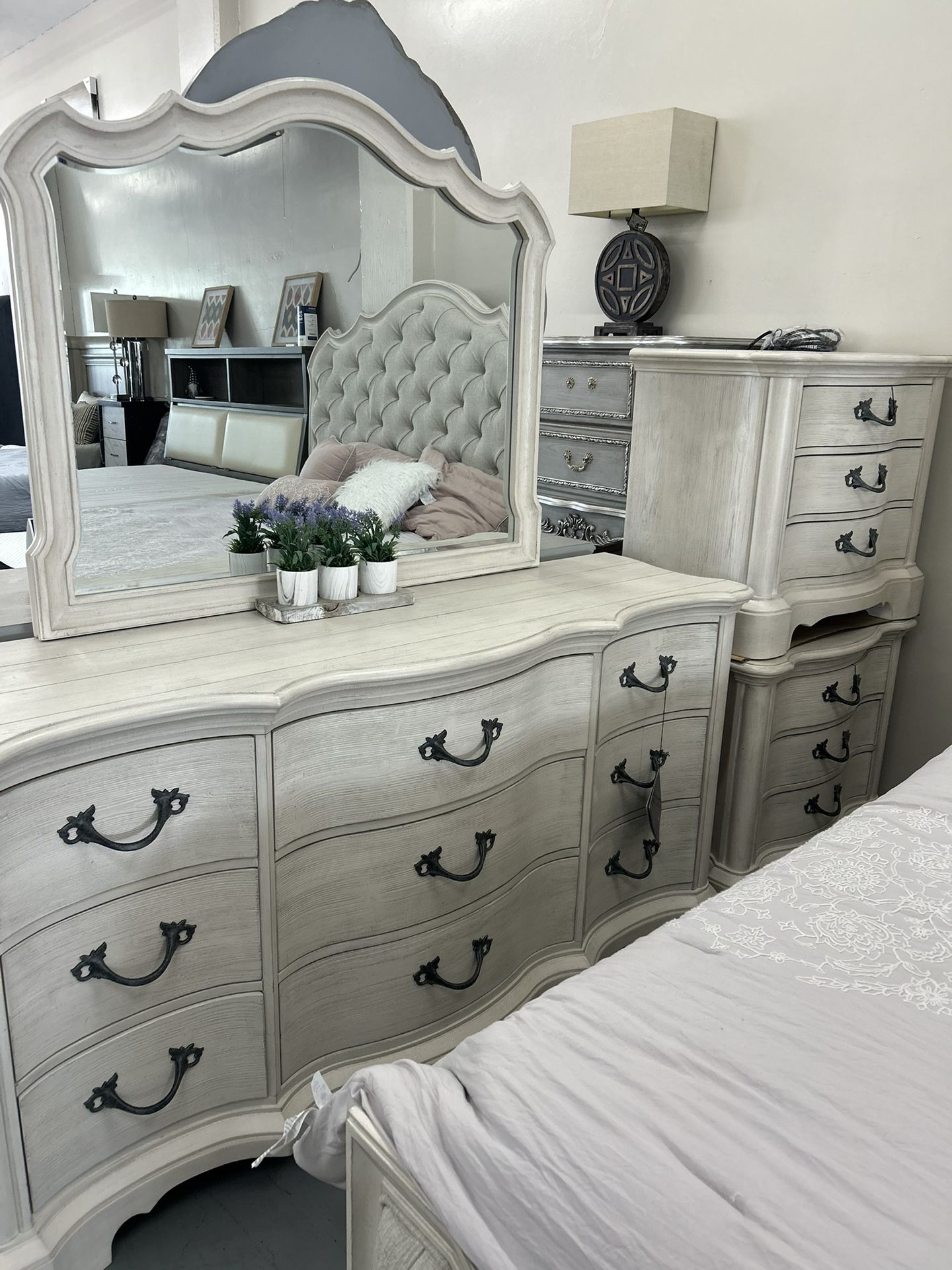 Any Style Bedroom Set, Any Size, Fully !!! In Stock 20% Off On Sale