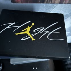 Jordan 4 Yellow Thunders