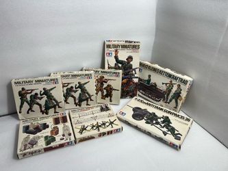 Lot of 7 Tamiya 1/35 Scale Military Miniatures Model Kits