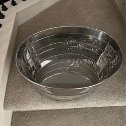Brand new! polished stainless steel oval beverage tub with hammered texture