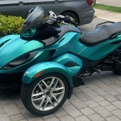 2016 CAN-AM SPYDER RS