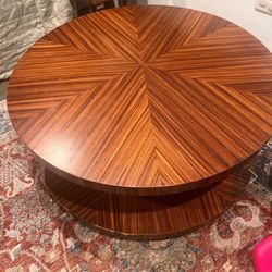 360• swivel top coffee table 32ʺW × 32ʺD × 15ʺH