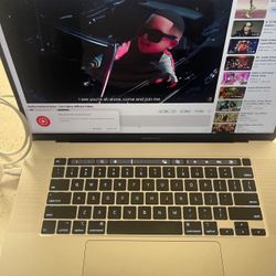 MacBook Pro 15 touch bar /2019/Touch Bar