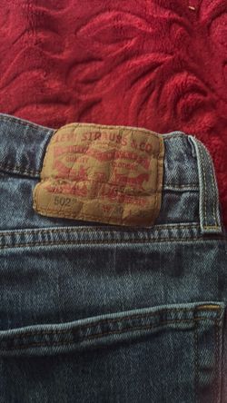 Levi’s 502 jeans