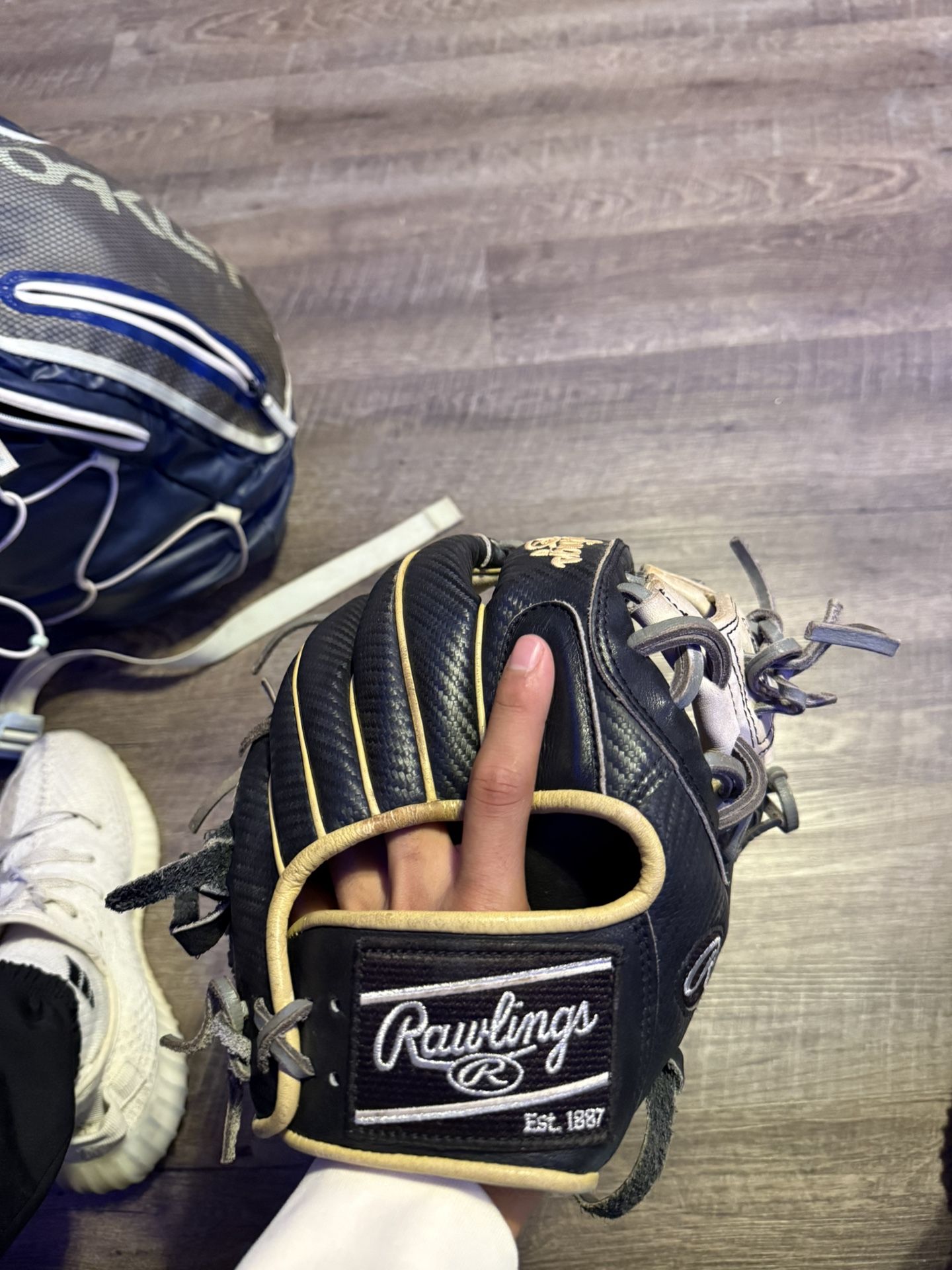 Rawlings Heart Of Hide 11 1/2 