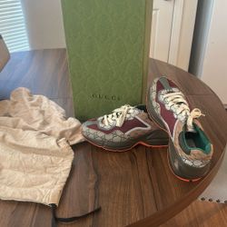 Gucci Sneakers