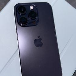 iPhone 14 Pro  256 G B  se vende 500$