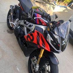 2024 Aprilia Tuono v4 factory