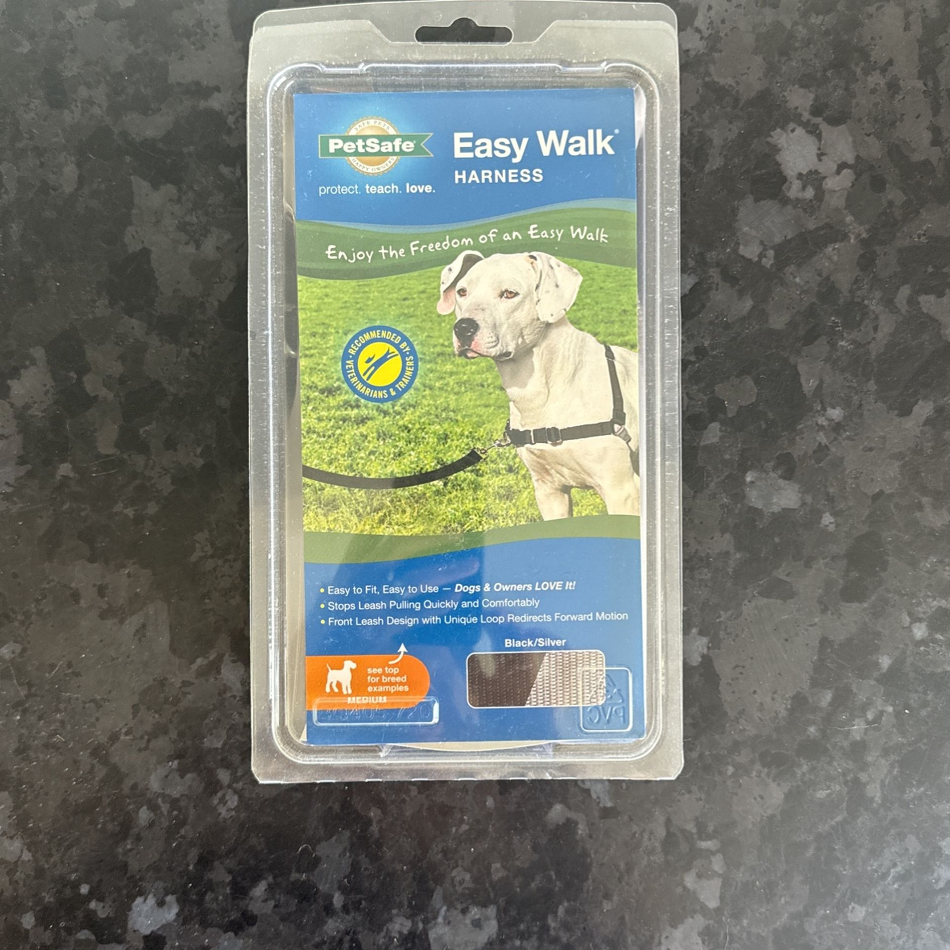 Dog Harness Easy walk Size Medium NEW!