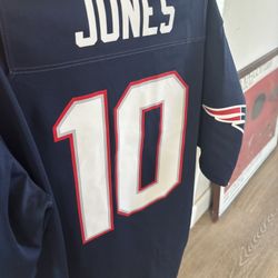 Patriots Mac Jones jersey 