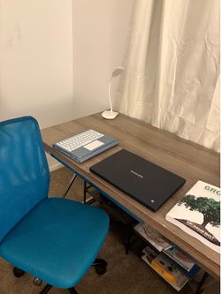 Office desk, with bottom shelf and cushion desk chair
