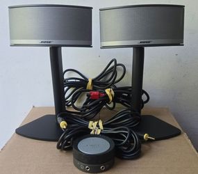 Genuine BOSE Companion 5 multimedia  and volume control pod (10-pin) and Speaker