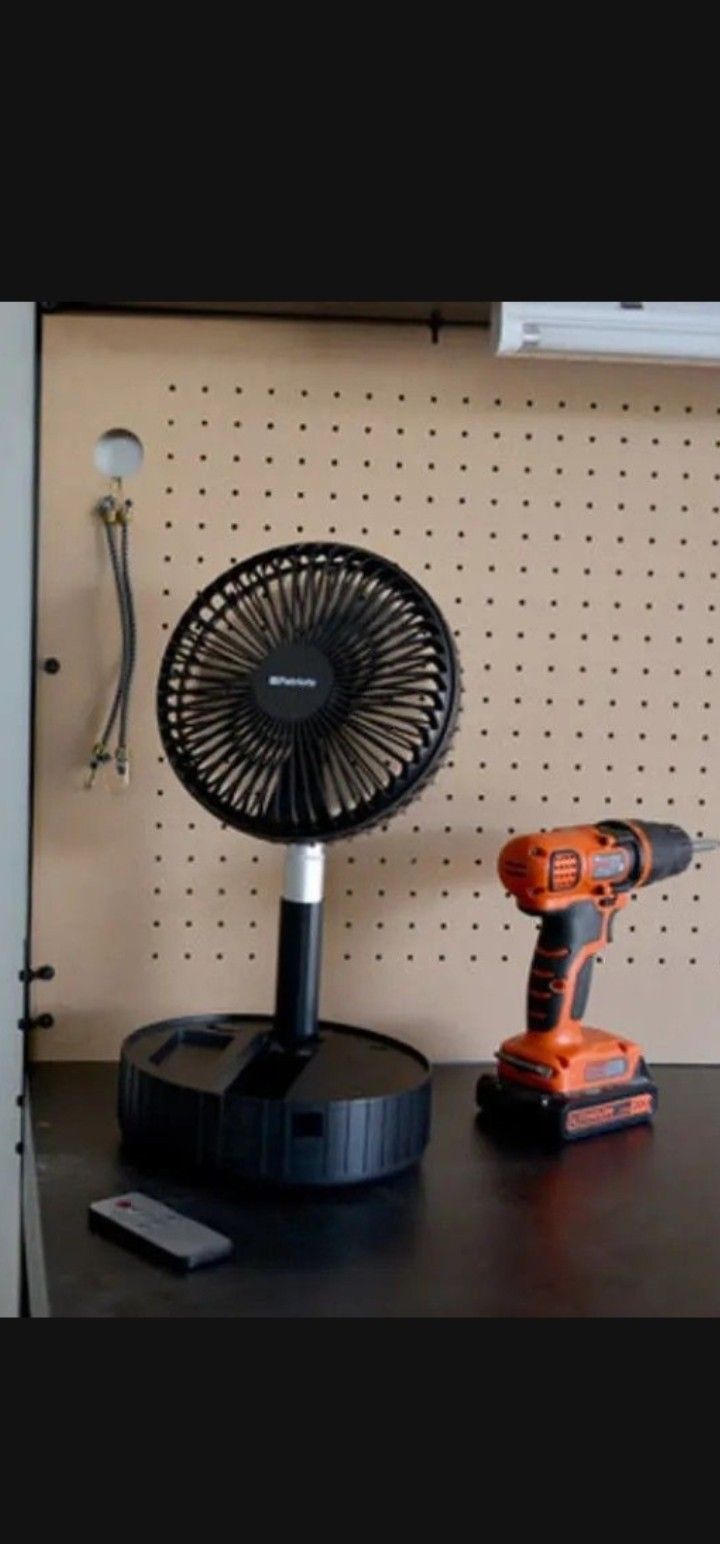 Telescoping Rechargeable Fan With Remote & Emergency Power Bank, Adjustable Up To 39 Inches. Have 3 Reminding. Delivery Is Available.