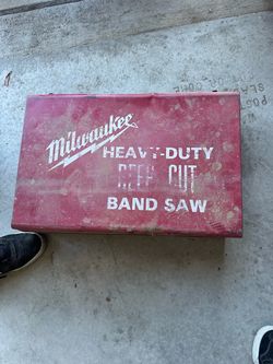Milwaukee bandsaw