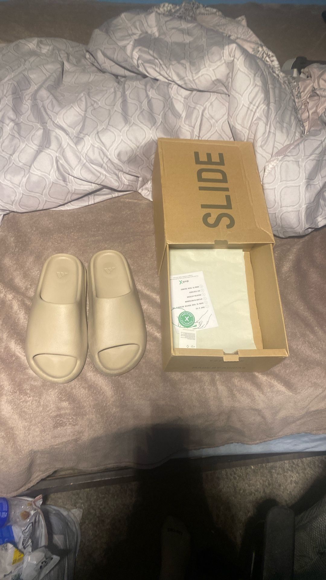 Yeezy slide pure size 10 w/box