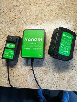 Hanaix 12V Li-Ion Battery and Charger Set