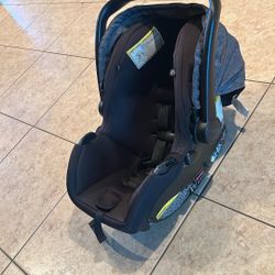 EVENFLO BABYSEAT
