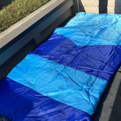 Lightweight Sleeping Bag – Great for Camping or Sleepovers!