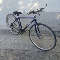 Men's 700c Trek 750 Multitrack Hybrid Bike From The 90's 