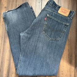 Levi’s 559 Jeans