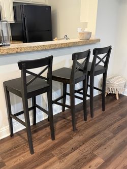 Bar stools/chairs