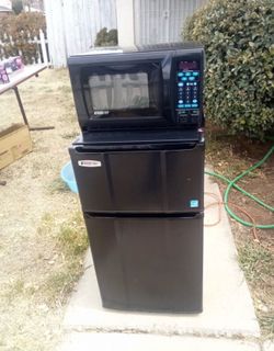 Mini Fridge with Microwave