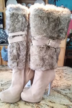 Ladies fur/ suede boots 7 1/2