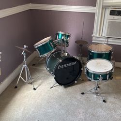 Green 6pease  Childs Drum Set