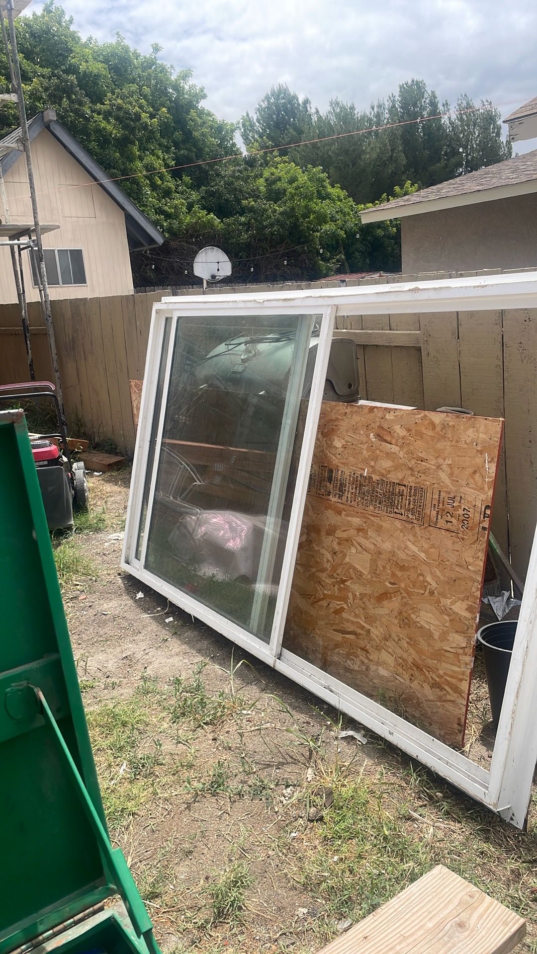 Vinyl sliding windows