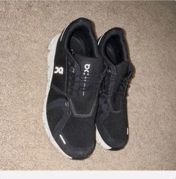 ​On Cloud 6 Men’s Black/White Low Top Mesh Sneakers - Size 11