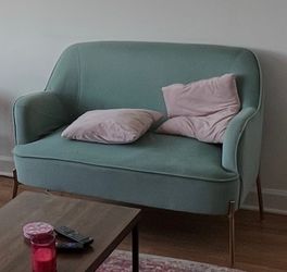 Love seat