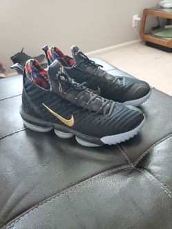 King James Mens Size 10.5