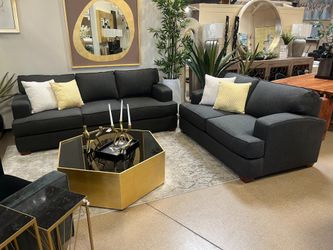 Summer Hot Deal!! Casual Transitional Sofa & Love seat Seat!! While supplies last!!