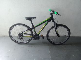 BICYCLE SPECIALIZED 21 SPEED SIZE 26 BRAND NEW