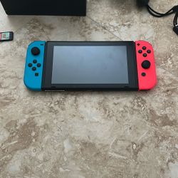 nintendo switch comes w animal crossing (IS MISSING CORD THAT CHARGES IT AND PLUGS IT INTO THE WALL)