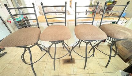 Metal Swivel Bar Stools