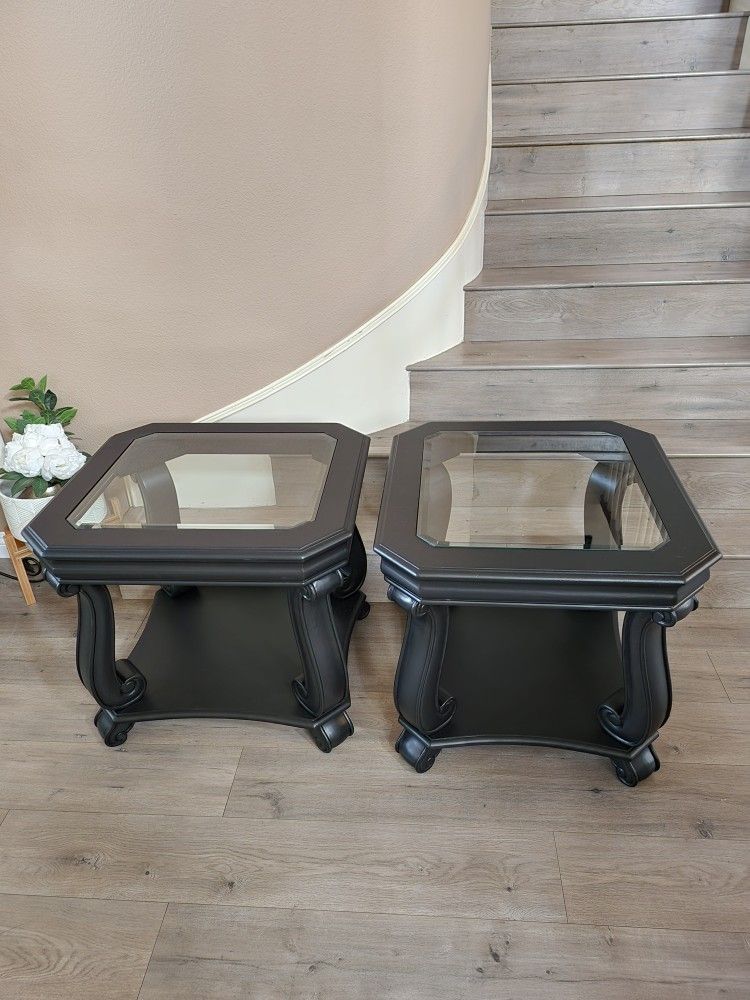 2 End Tables