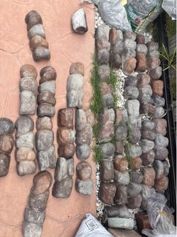 Edgestone 4 in. x 12 in. x 3 in. Multi-Colored Concrete Overlapping RIVER ROCK Edging