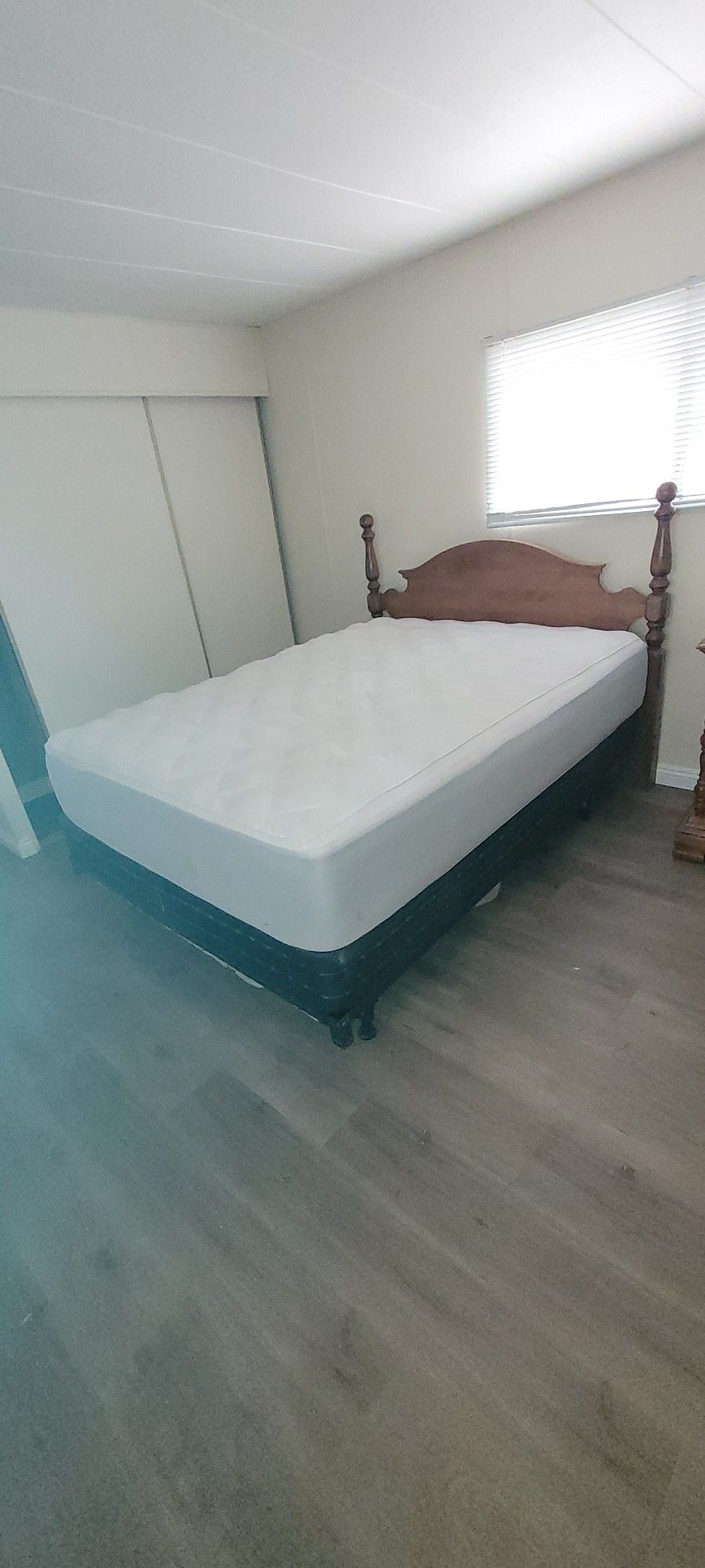 Bedroom Set Queen Bed And Dresser