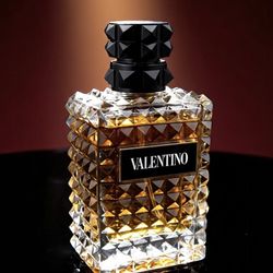 Valentino Donna Born in Roma – 100ml – Sealed