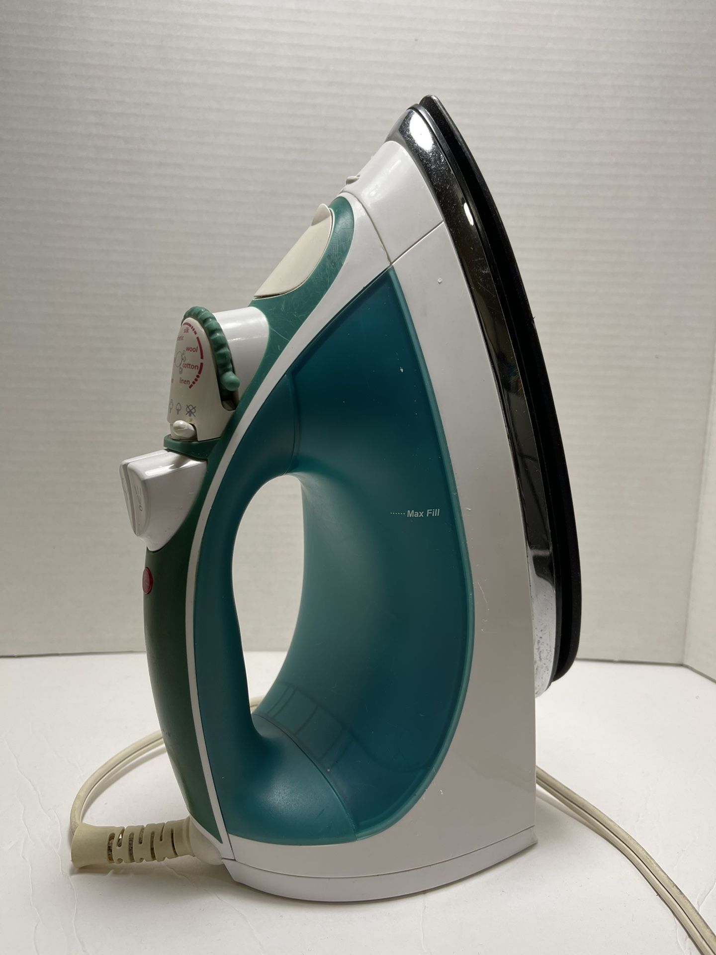 Sunbeam Steam Master Drip Free IRON